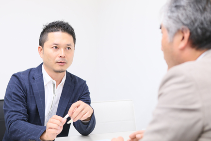 水仕事をする母の姿を見て